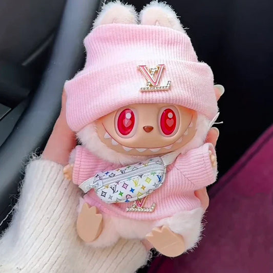 LabubuMania – Outfit LV Pink (Labubu  incluso)